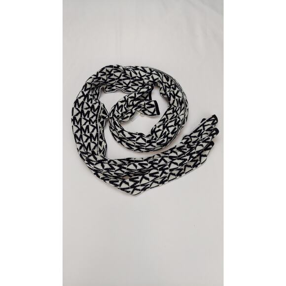 Micheal Kors Black & White MK Logo Monogram Signature Knit Scarf 10x63 - Picture 3 of 6